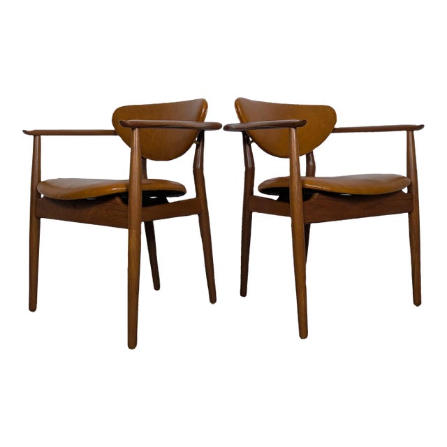 Pair of Finn Juhl '109' Armchairs in Teak, Cognac Leather & Brass, 1946 For Sale