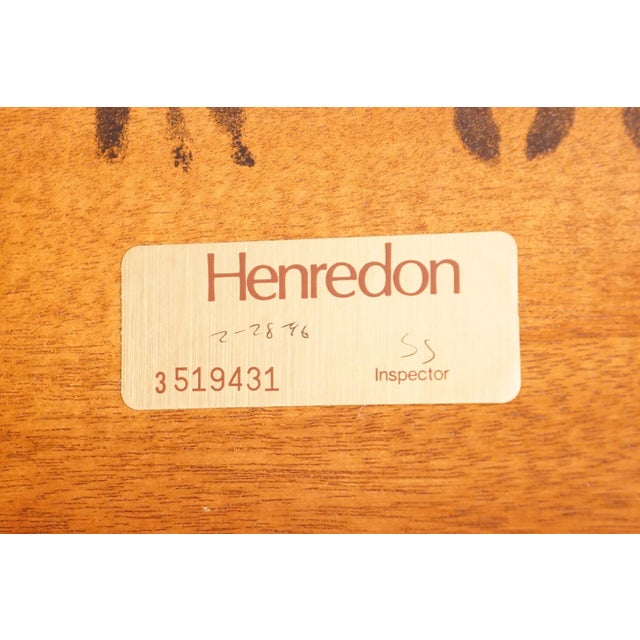 Henredon Furniture Historical Natchez Collection Solid Mahogany Traditional 29" Round Pie Crust Tilt-Top Accent End Table 1-2-28/96 For Sale - Image 13 of 14