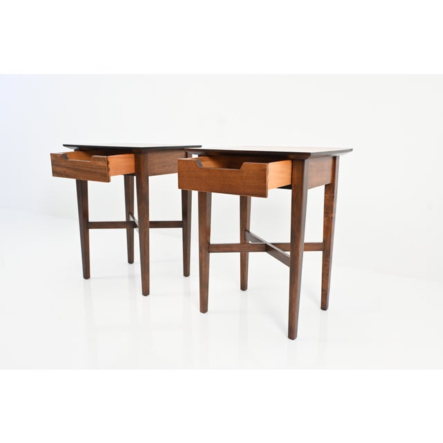 Brown Mid-Century Modern Perspective Nightstands by Milo Baughman for Drexel, Pair | Newly Refinished For Sale - Image 8 of 15