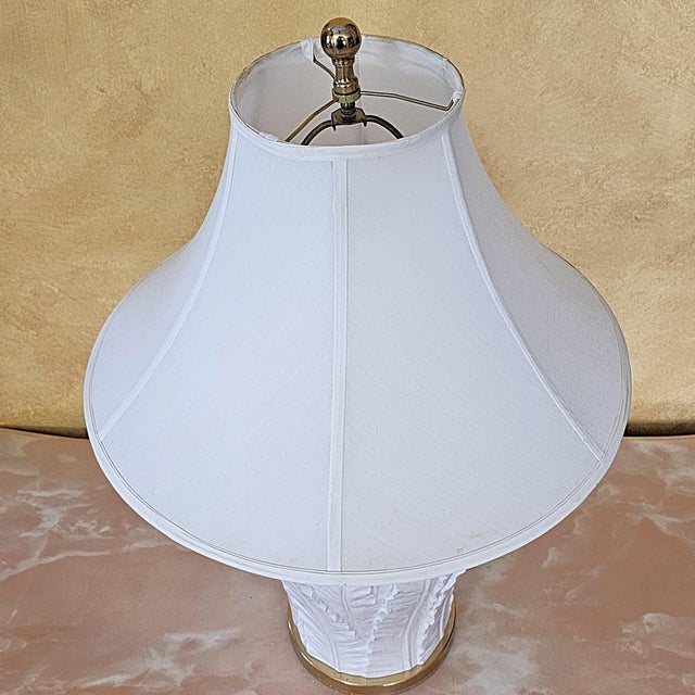 Vintage Paul Hanson Style White Ceramic Urn Table Lamp With Raised Botanical Relief Design For Sale - Image 4 of 18