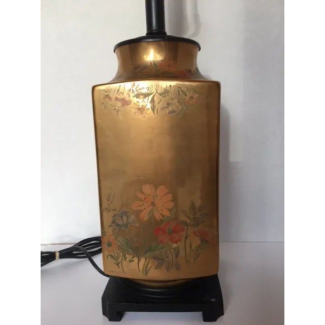 Asian Vintage Gold Floral Table Lamp For Sale - Image 3 of 11