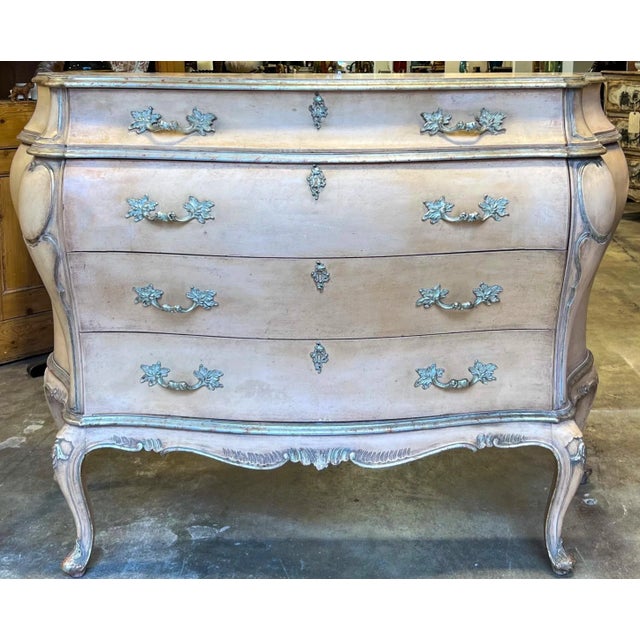 French Louis XV Style Pink Blush & Silver Gilt Serpentine Bombay Chest / Commode For Sale - Image 10 of 10