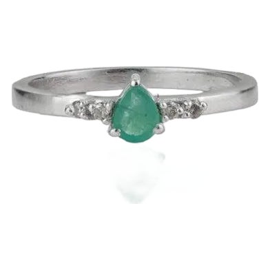 Petite Natural Emerald & Diamond Promise Ring in 925 Sterling Silver, Size 8 For Sale