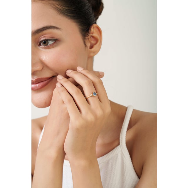 Pear Cut Blue Sapphire and Diamond Cluster Vintage Ring in 14k Gold Size 6 For Sale - Image 11 of 17