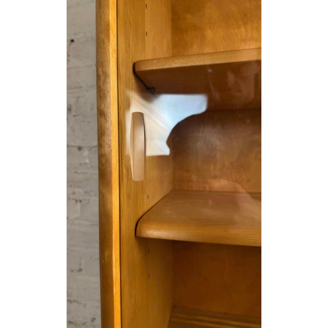Heywood-Wakefield 2-Piece 'Champagne' China Cabinet With Glass Doors, 1960s For Sale - Image 15 of 18