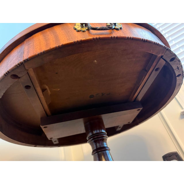 Brown Vintage Chippendale-Style Mahogany Drum Table With Drawer & Claw Feet For Sale - Image 8 of 10