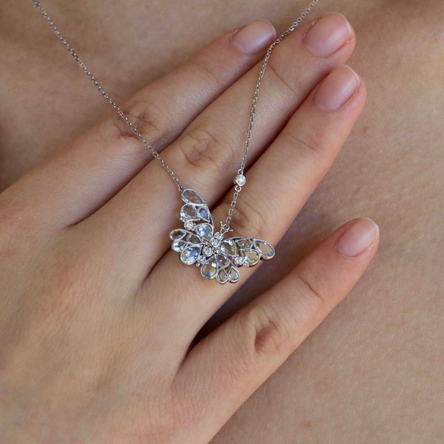 14K White Gold Natural Aquamarine｜Sky Blue｜Pear｜Eye Clean Aquamarine CTW: 2.40 Natural Diamond Grade: G Color｜VS Clarity...