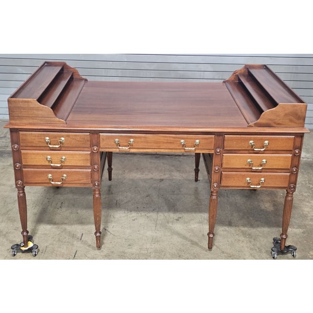 Traditional Late 20th Century Kittinger George Washington Presidental Mahogany Partner's Desk Sheraton Style For Sale - Image 3 of 11