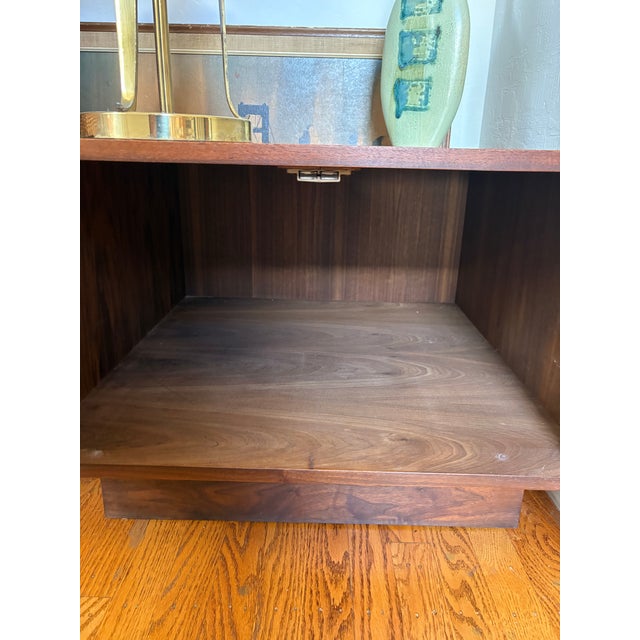 Brown Saltman 1960s Stunning John Keal for Brown Saltman Walnut Side Cabinet / End Table For Sale - Image 4 of 9
