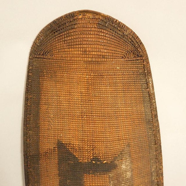 Wood Mid-19th Century Decorative Azande People War Shields, Set of 2 For Sale - Image 7 of 14