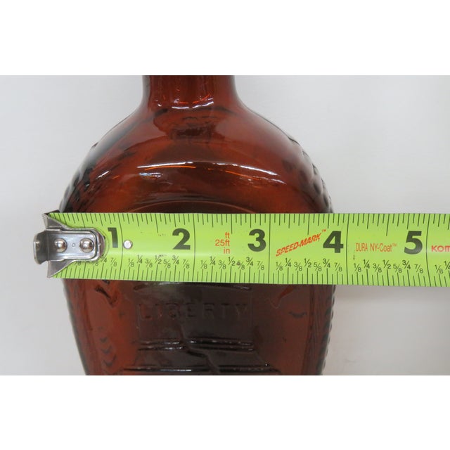 Log Cabin Syrup Bottle 1776 Bicentennial 1976 Amber Glass Flask With Cap 4693b For Sale - Image 12 of 14