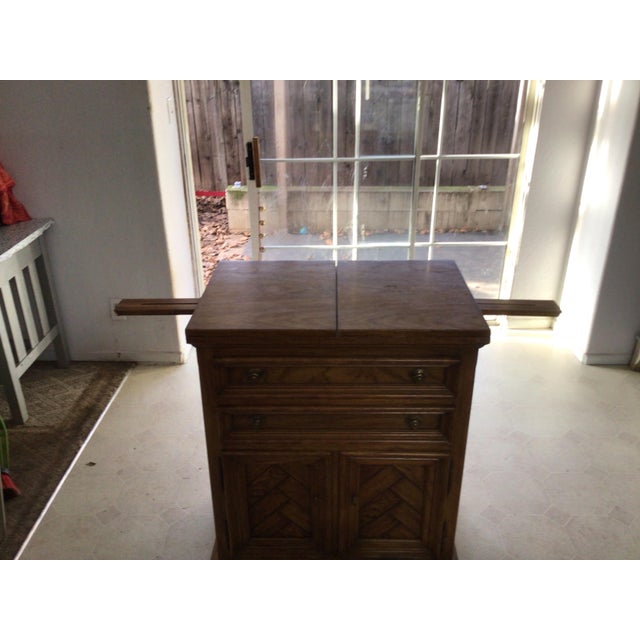 Mid 20th Century Drexel Heritage Chartwell Solid Wood Vintage Expandable Drop-Leaf Server / Dry Bar Cabinet For Sale - Image 9 of 12