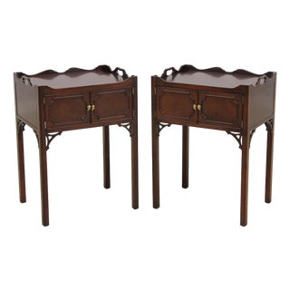 Pair Councill Craftsmen Mahogany Williamsburg Style Nightstands For Sale