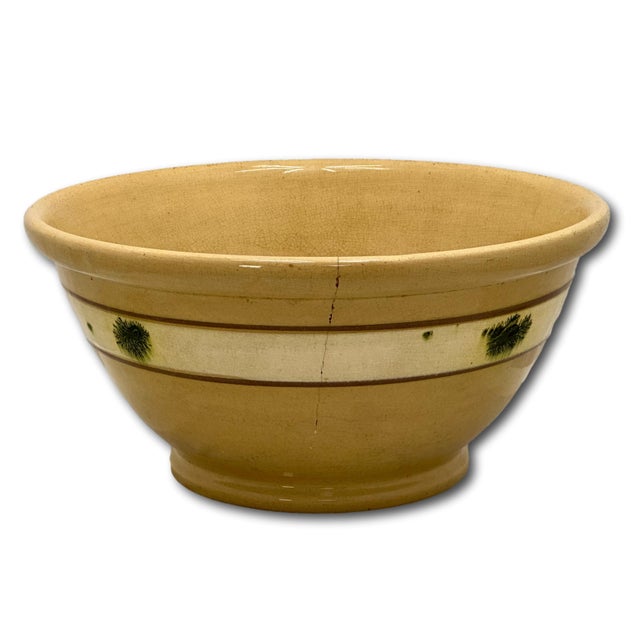 English Large Size Antique Green Seaweed Decorated & Banded Yellow Ware Kitchen Mixing Bowl Circa Late 19th Century For Sale - Image 3 of 18