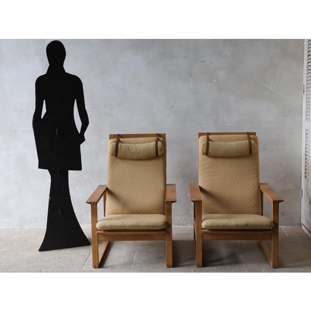 Set of Model 2254 Sled Lounge Chairs in Oak by Børge Mogensen, 1950s For Sale - Image 9 of 11