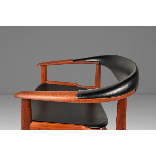 Rare Mid-Century Danish Modern Model 171 Armchair in Stunning Original Condition by Arne Hovmand-Olsen for Jutex, Denmark, C. 1950's For Sale - Image 11 of 18