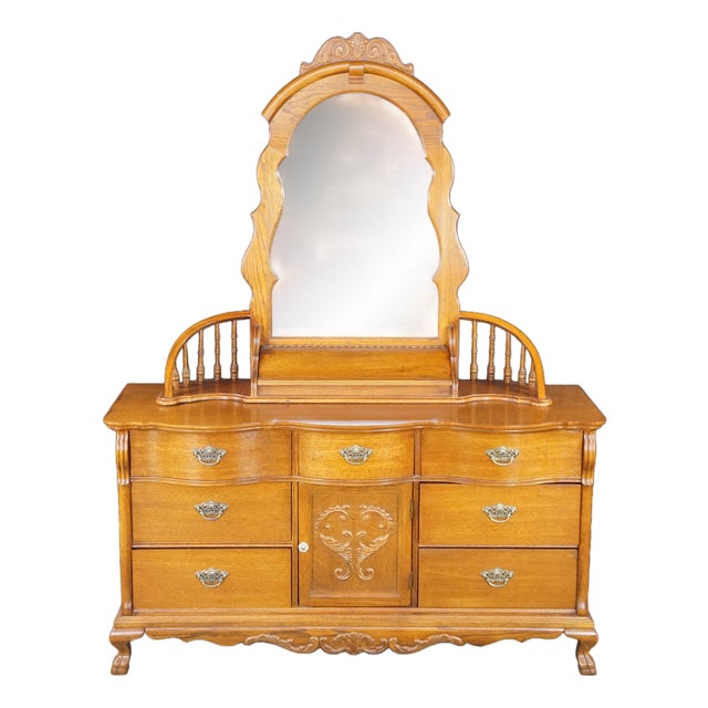 Late 20th Century Lexington Victorian Sampler Collection Oak 391 Spindle Mirror Dresser Chest For Sale