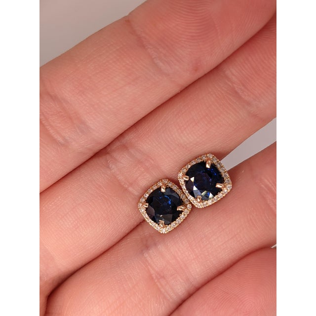 Ceylon Sapphire Stud Earrings With Earth Mined Diamonds: Solid 14k Gold, A Pair For Sale - Image 4 of 9