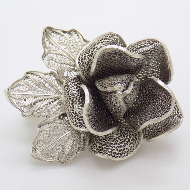 Vintage Italian Handmade Silver Rose-Shaped Brooch in Silver Filigree, Genoa, 1980s For Sale - Image 3 of 15