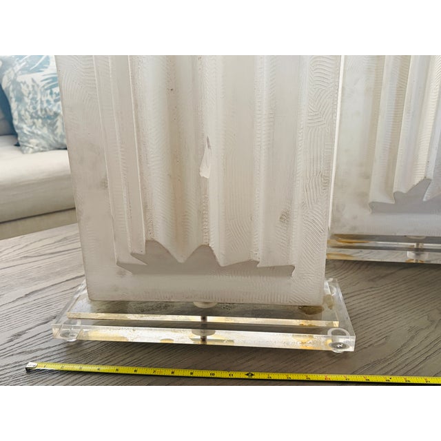 1990 Casual Lamps of California Monumental Brutalist Plaster & Lucite Table Lamps – Pair For Sale In Houston - Image 6 of 18