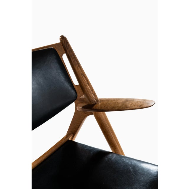 1950s Set of Modern Danish Leather and Oak CH-28 Side Chairs by Hans Wegner, 1951 For Sale - Image 5 of 10