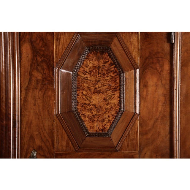 Antique Baroque Cabinet in Walnut, 1700 For Sale - Image 14 of 18