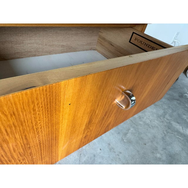 1970's Mid-Century Modern Blonde Pecan Night Stand End Side Table For Sale - Image 4 of 12