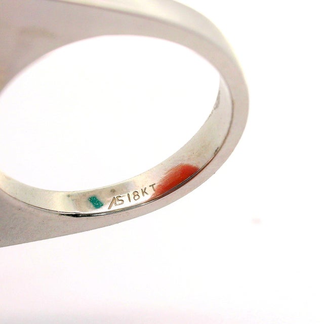 Metal Superb 27.20 Carat Aquamarine 18k White Gold Solitaire Ring, Size 8 For Sale - Image 7 of 7