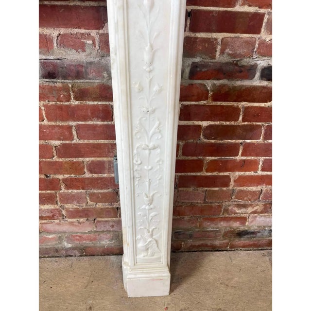 Magnificent 1820s Italian Neoclassical Mantel in Fine Statuary Carrara Marble For Sale - Image 6 of 11