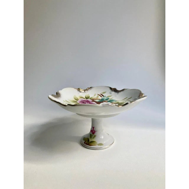 1950s 1950s "Kashmir Rose" 9217 Hand-Painted Pedestal Dish For Sale - Image 5 of 13