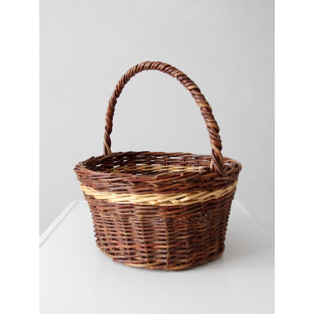 Farmhouse Vintage Wicker Gathering Basket For Sale - Image 3 of 13