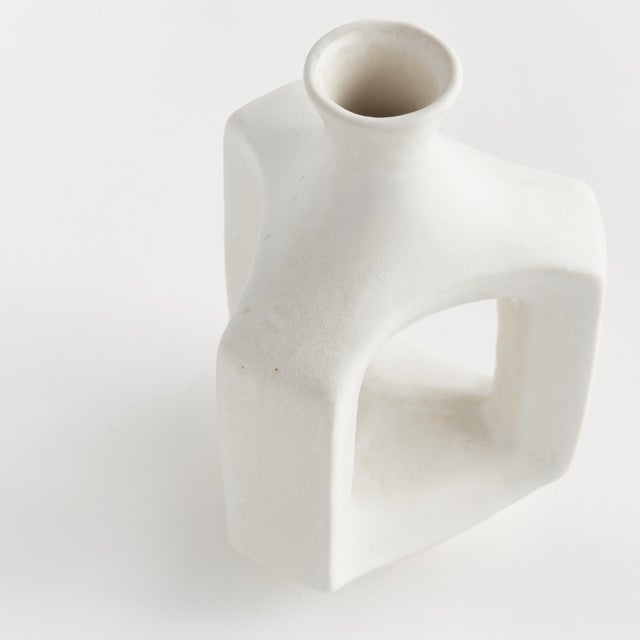 Modern Sonya Vase Short For Sale - Image 3 of 7