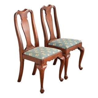 Henkel Harris Queen Anne Solid Cherry Wood Side Chairs or Dining Chairs, Pair For Sale