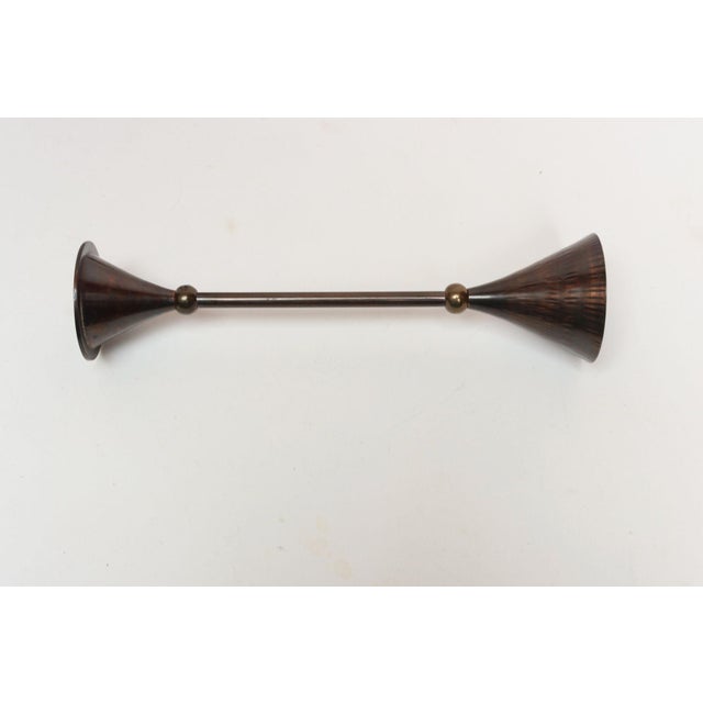 Set of Three Memphis-Style Vintage Graduated Brass Candlesticks by Rosenthal Netter For Sale In New York - Image 6 of 14