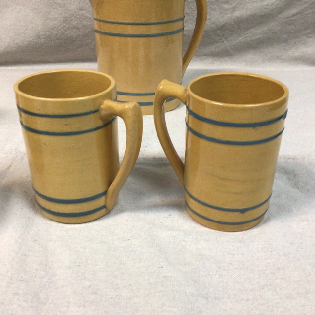 1920s Buckeye Yellow Ware Stoneware Pitcher With 5 Mugs-Set of 6 For Sale In Sacramento - Image 6 of 12