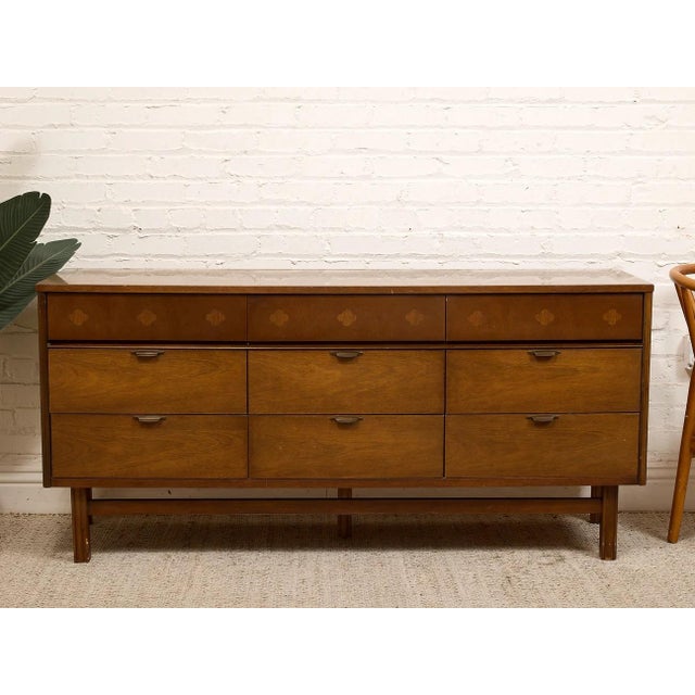 Mid-Century Modern Vintage Basset Mid-Century Modern Walnut Nine-Drawer Dresser With Inlay For Sale - Image 3 of 12