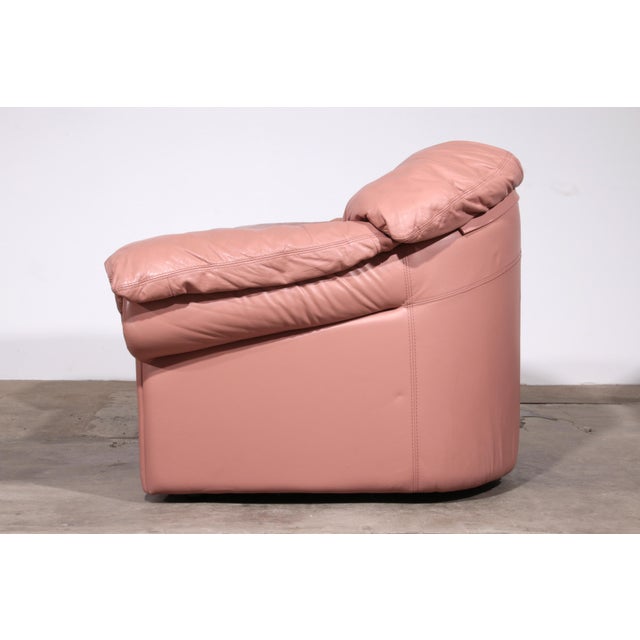 Vintage Italian Lounge Set in Rose Pink Leather, 1970s, Set of 4 For Sale - Image 18 of 18