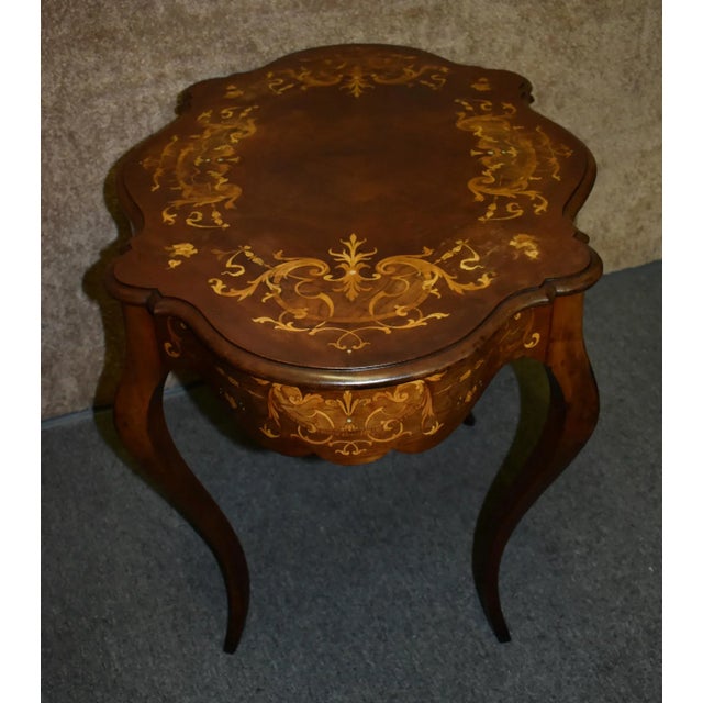 Inlaid Mahogany Table Renaissance Revival Turtle Top Parlor 1900s Victorian For Sale In Philadelphia - Image 6 of 13
