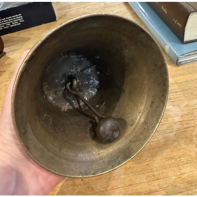 American Vintage Brass u.s. Army Camel Corps Neck Bell With Great Seal – Rare Patriotic Military Relic For Sale - Image 3 of 3