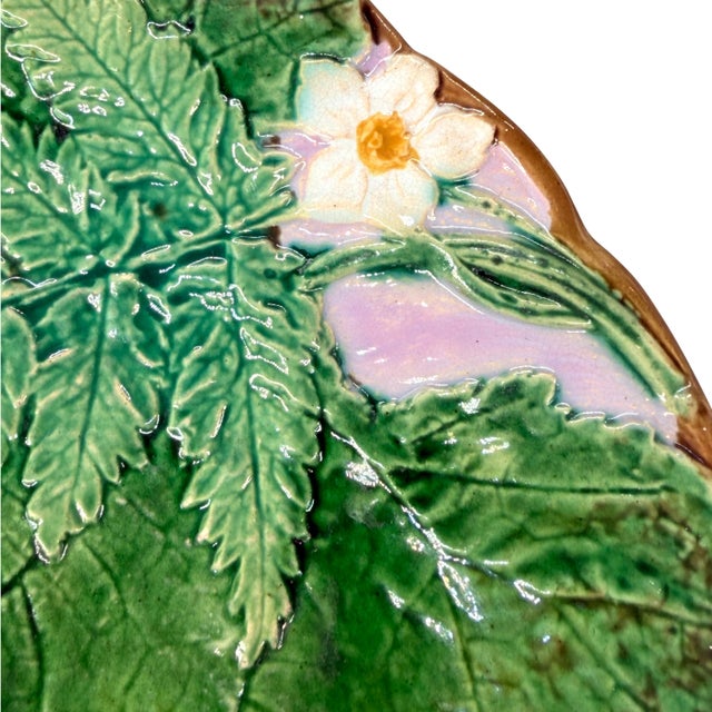 Green Joseph Holdcroft Majolica Plate With Leaf, Ferns and Flowers, English, Ca. 1875 For Sale - Image 8 of 11