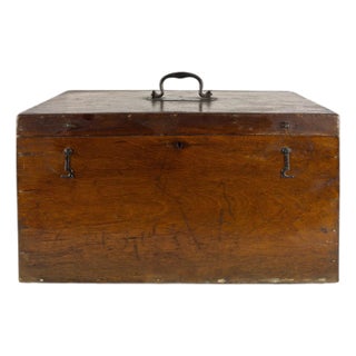 Early 20th Century Antique English Oak Lidded Storage Box With Green Baize Lining For Sale