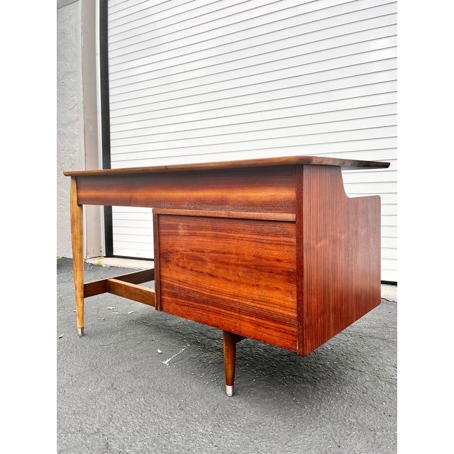 Mid Century Modern Writing Desk | by Hooker for Mainline For Sale - Image 11 of 18
