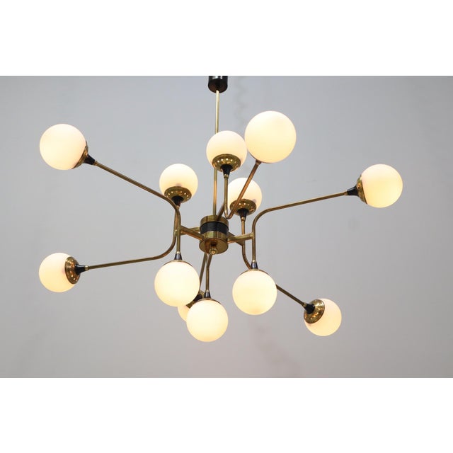 Chandelier with 18 Lights in Brass and Opal Glass by Stilnovo, Italy, 1959 For Sale - Image 12 of 15