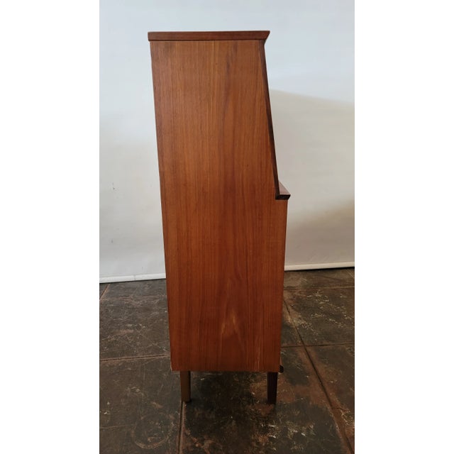 Mid-Century Modern Mid- Century Modern Danish Modern Bookcase Curio Cabinet Teak For Sale - Image 3 of 9