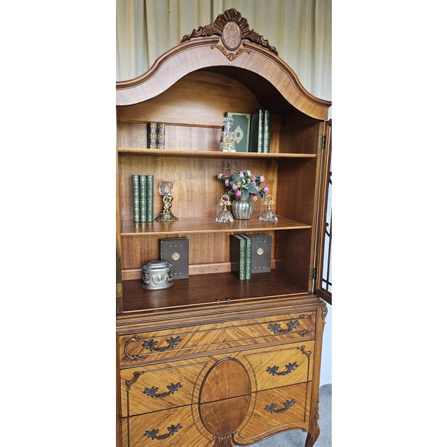 Vintage Burl Wood, French Provincial Display Cabinet, Louis XV Style ,1930s For Sale - Image 14 of 18