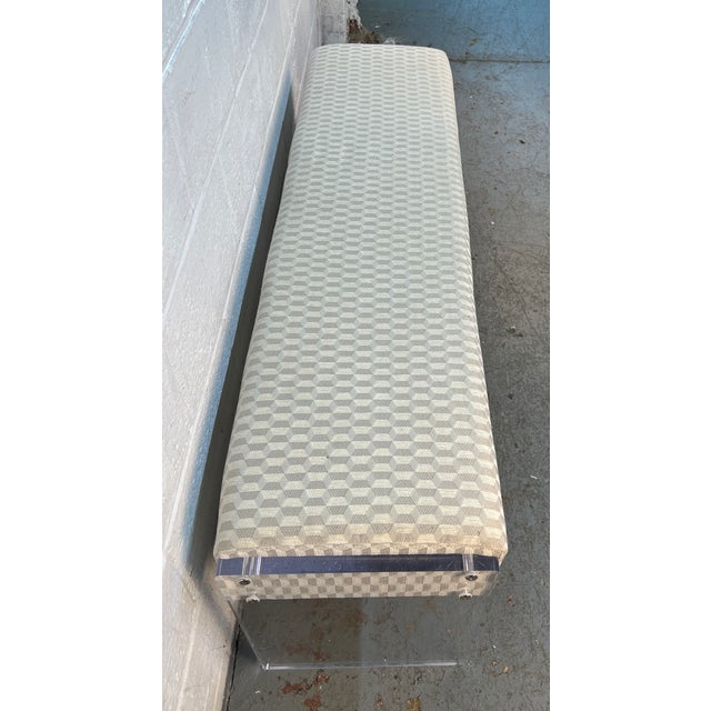Transparent Late 20th Century Geometric Patterned Acrylic Bench by Lee Industries For Sale - Image 8 of 15