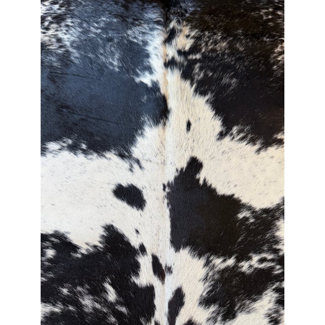 Natural Brazilian Extra Large Black & White Cowhide. 90" X 100" For Sale - Image 4 of 6