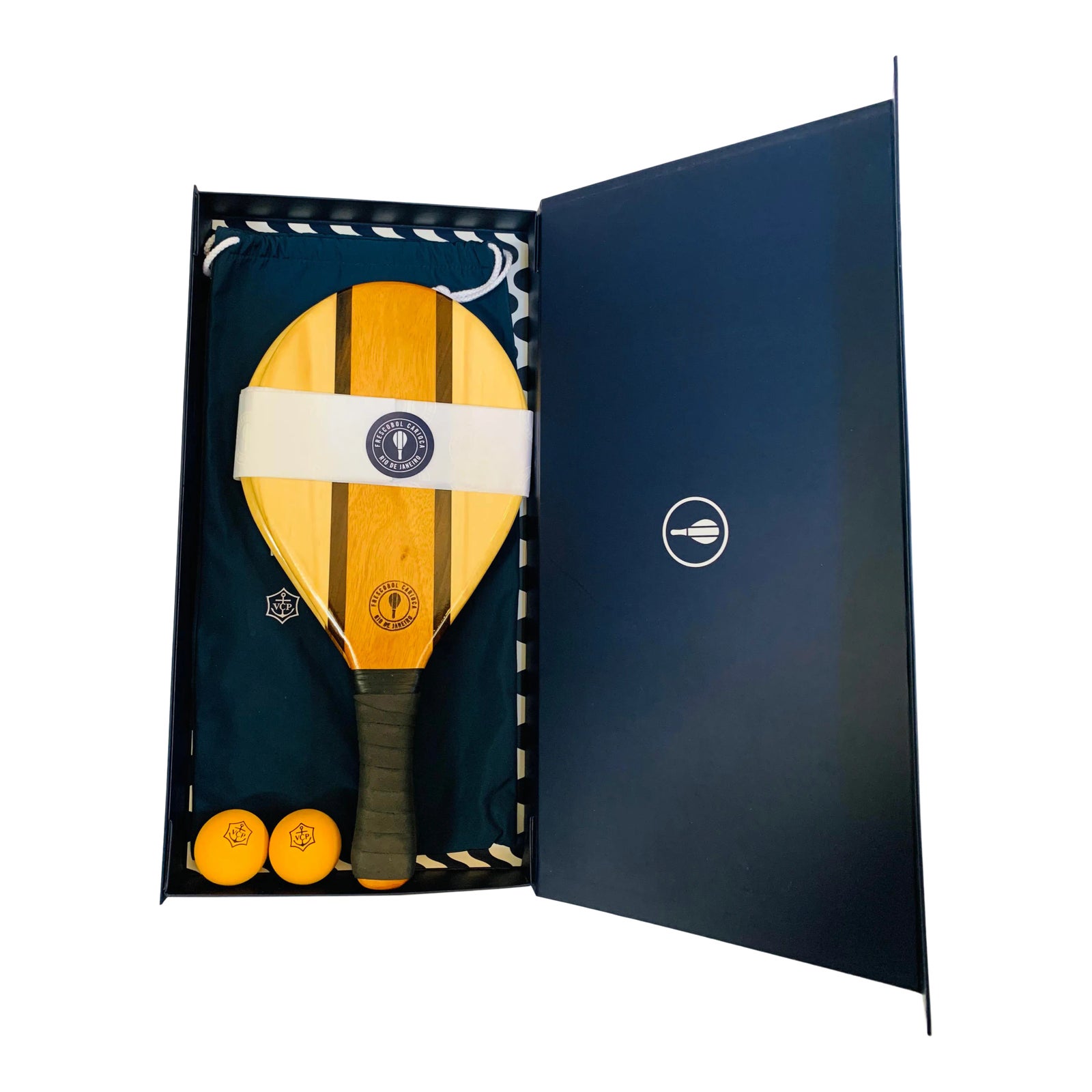 FRESCOBOL CARIOCA by Veuve Clicquot クロス Veuve Clicquot Beach Bat Set by Frescobol Carioca | Chairish