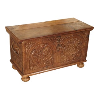 17th Century Carved Oak Trunk With Detailed Arcading and Foliate Motifs For Sale