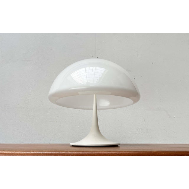 Metal Mid-Century Modern Italian Space Age Table Lamp by Luigi Massoni for Guzzini, 1960s For Sale - Image 7 of 18